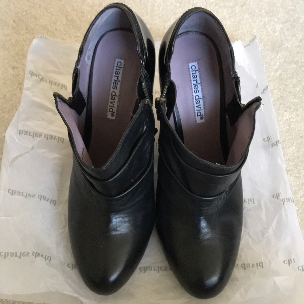 Charles David Salim Booties, Black Leather, 7